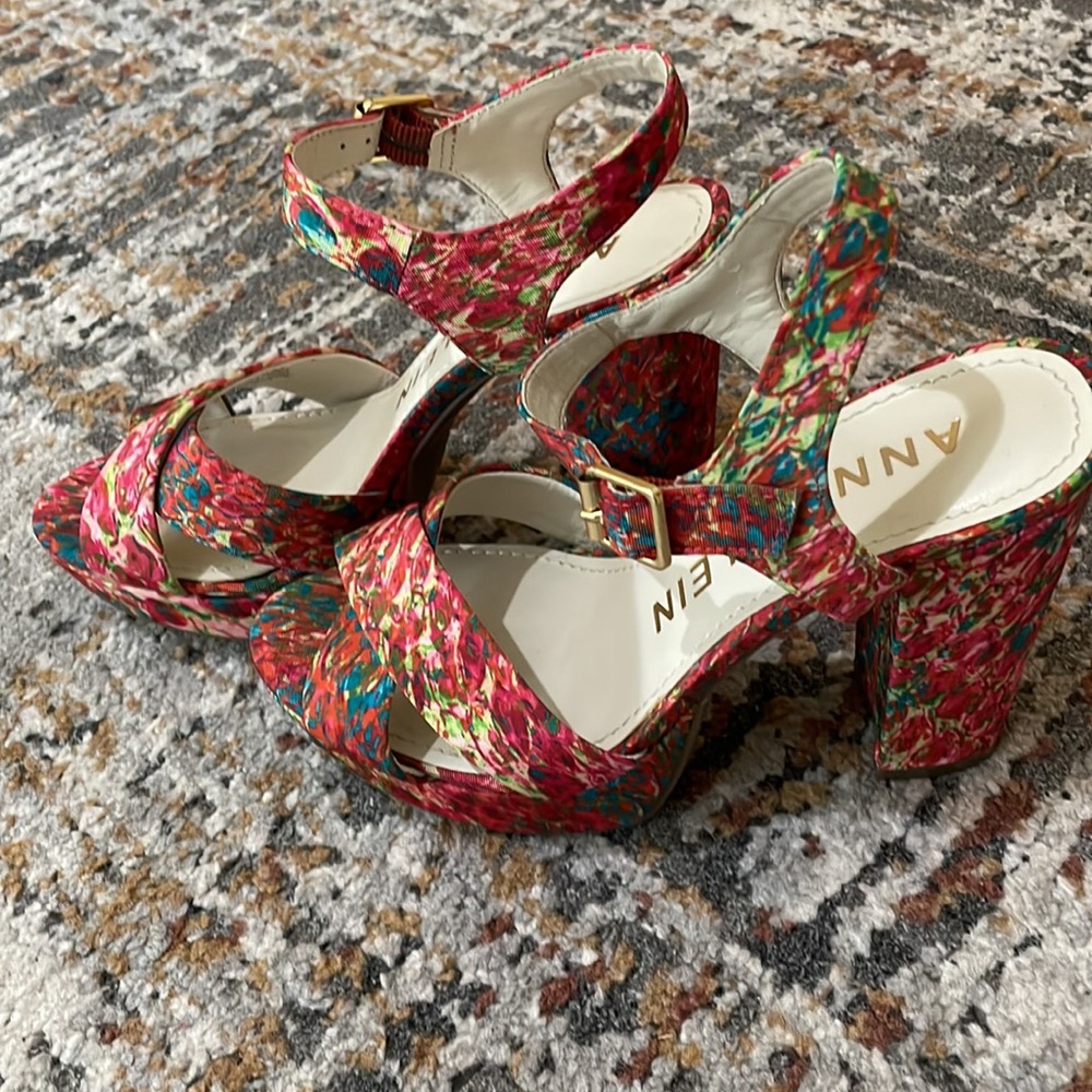 Anne Klein pink shoes - 4” heels